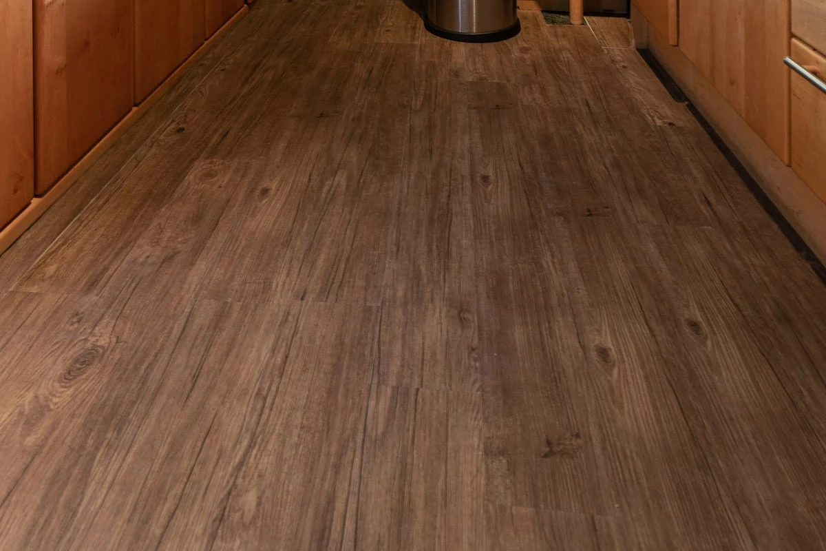 Designfloor Eiche Rustik Dunkel Click 01