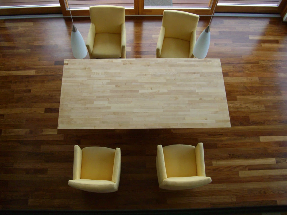 Parkett Edelnuss 02