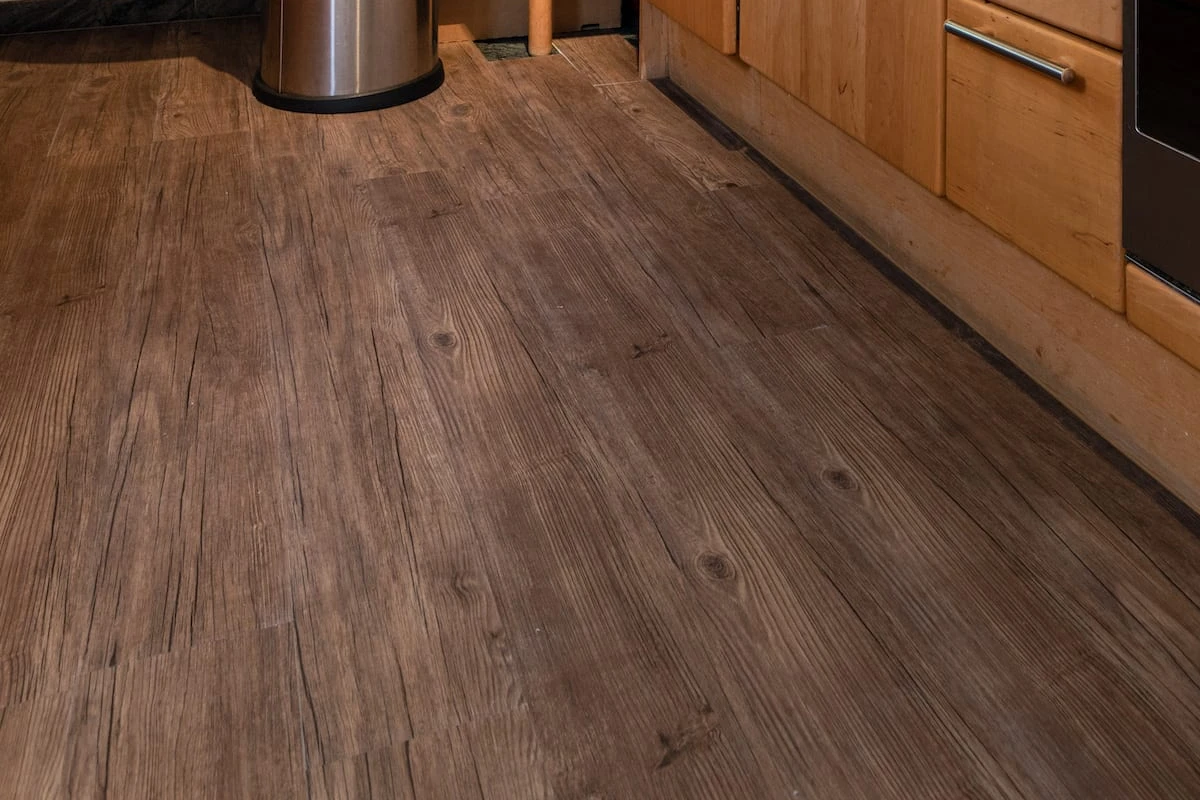 Designfloor Eiche Rustik Dunkel Click 02