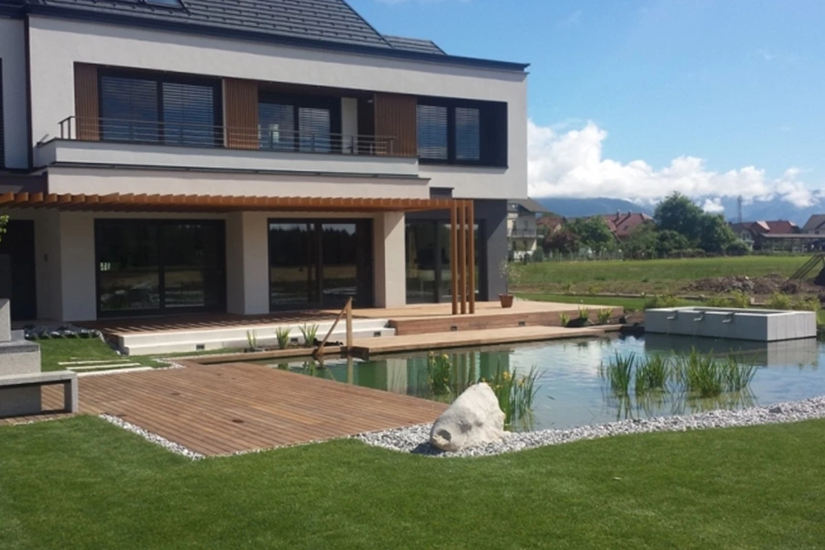 Naturpools Schwimmteiche Und Holz Coole Oekotrends Fuer Den Garten 01