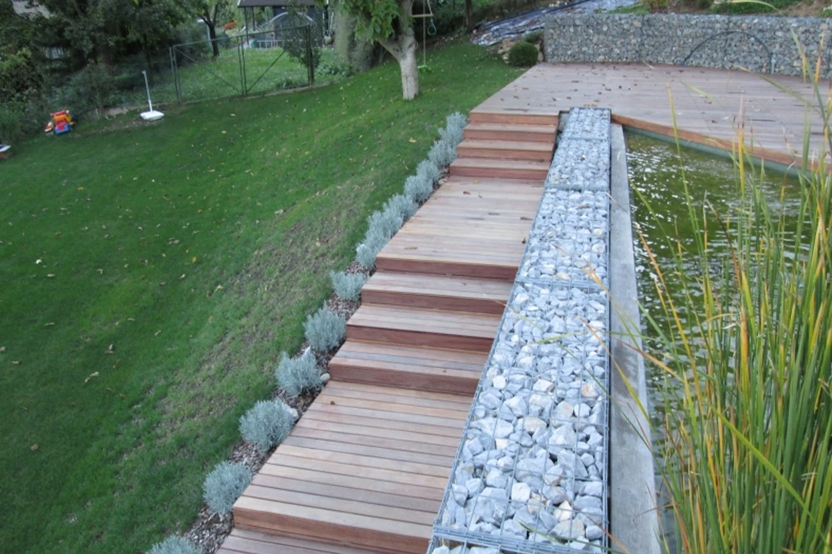 Naturpools Schwimmteiche Und Holz Coole Oekotrends Fuer Den Garten 02