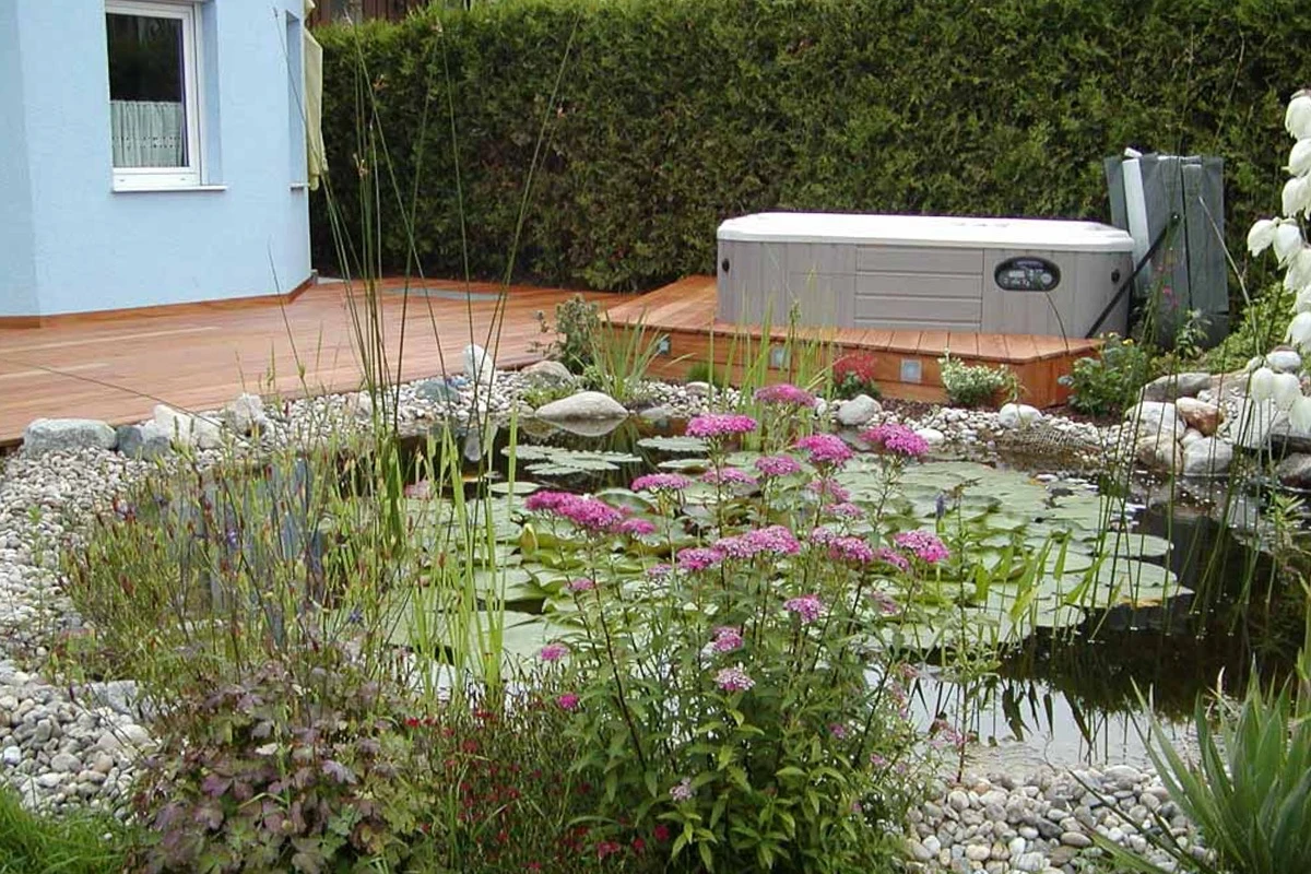 Naturpools Schwimmteiche Und Holz Coole Oekotrends Fuer Den Garten 04